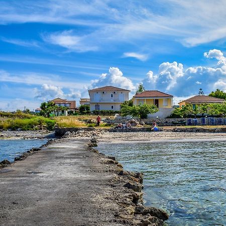 Pelagion II Sea Coral - Beachfront Holiday Home Kypseli Luaran gambar