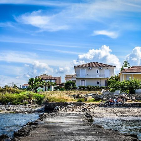 Pelagion II Sea Coral - Beachfront Holiday Home Kypseli Luaran gambar