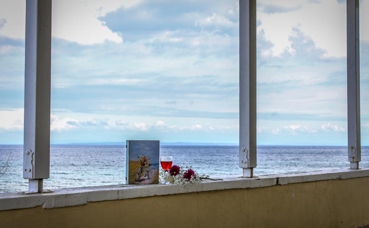 Pelagion II Sea Coral - Beachfront Holiday Home Kypseli Luaran gambar
