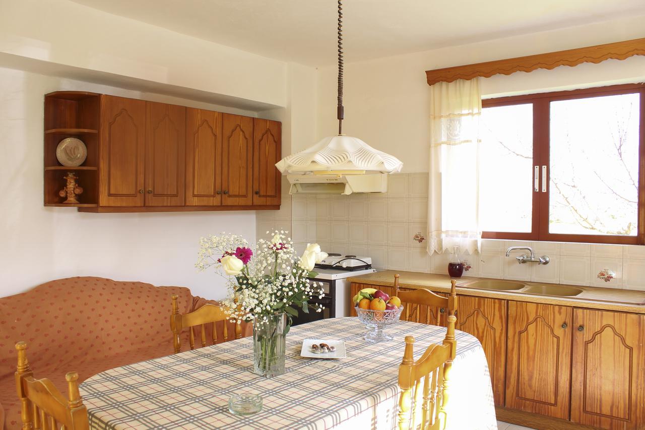 Pelagion II Sea Coral - Beachfront Holiday Home Kypseli Luaran gambar